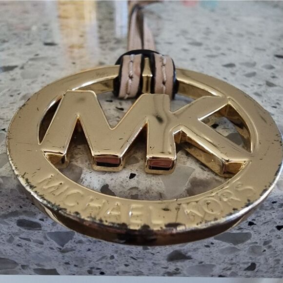 Michael Kors Hang Tag  - Picture 3 of 8
